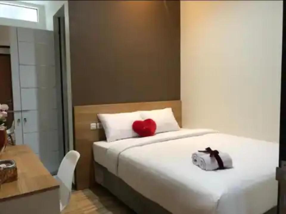 סוראבאיה Phoenix Guest House מראה חיצוני תמונה
